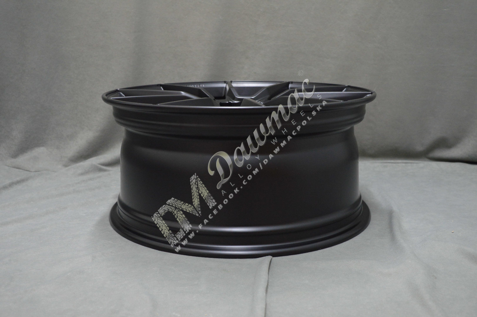 Motec Ultralight 20" 8J ET57 + 10J ET45 5x130 Flat Black - obrazek 8