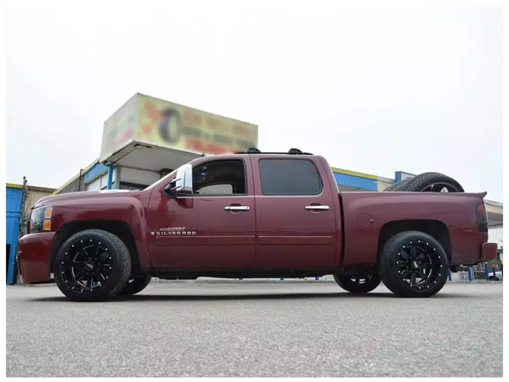 Moto Metal MO962 20" 12J ET-44 6x139,7 Gloss Black Milled - obrazek 3