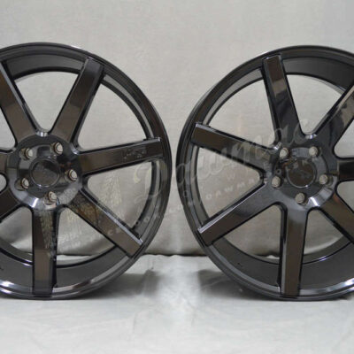 Niche Verona 20" 9J ET35 5x114,3 Gloss Black