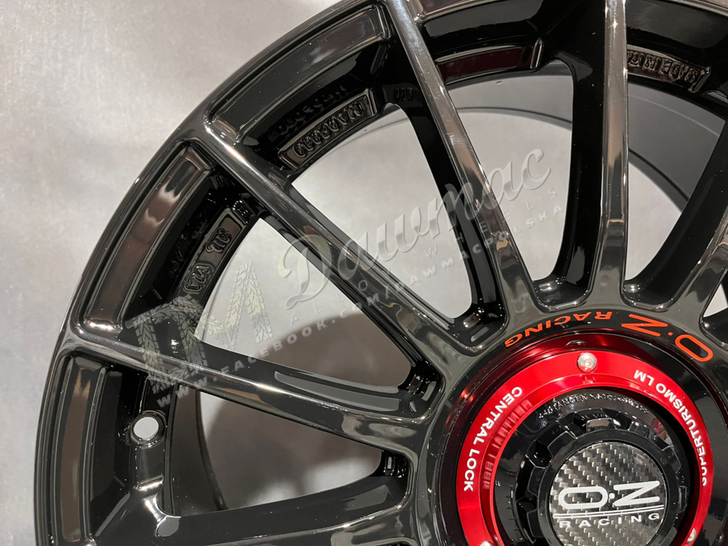 OZ Racing Superturismo Evoluzione 18" 8J ET48 5x112 Gloss Black - obrazek 5