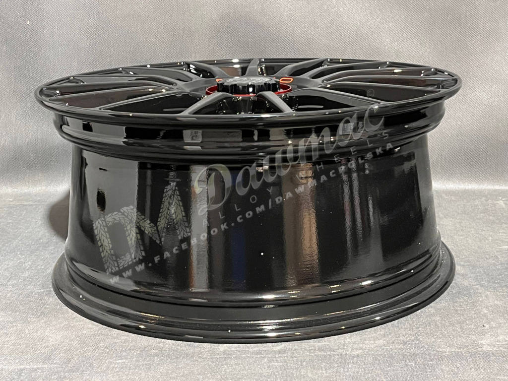 OZ Racing Superturismo Evoluzione 18" 8J ET48 5x112 Gloss Black - obrazek 7