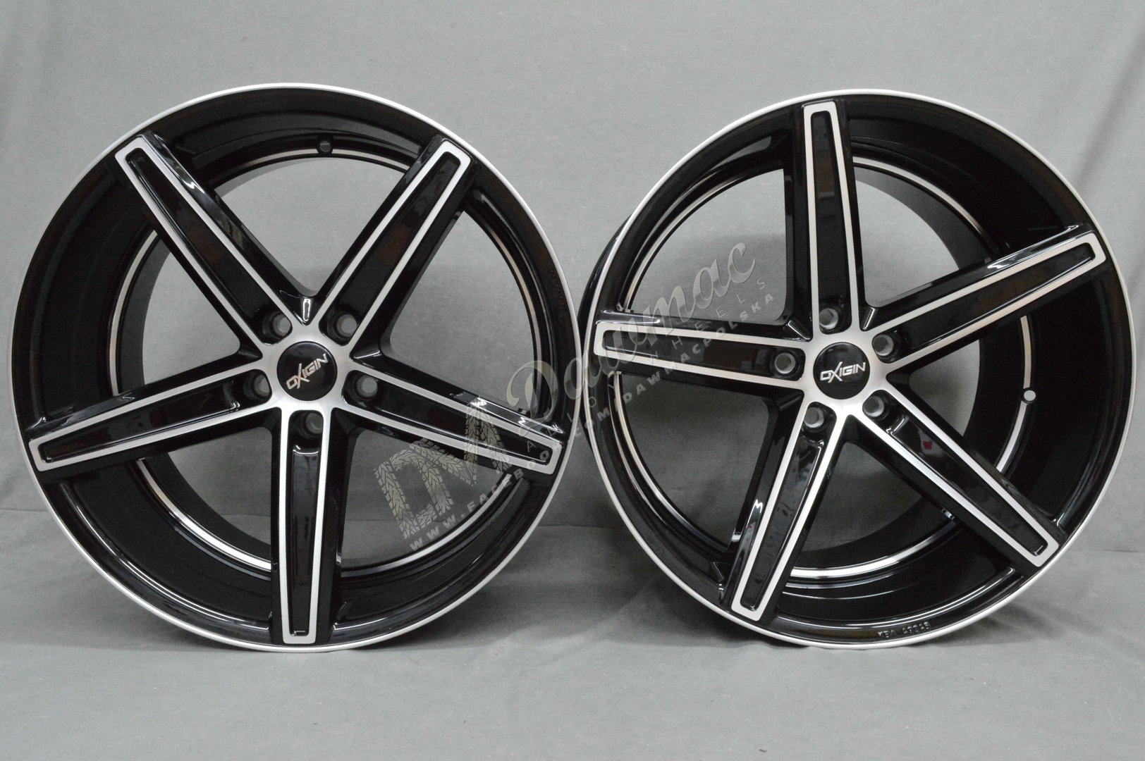 Oxigin 18 Concave 17" 7,5J ET45 5x120 Black Full Polish - obrazek 2