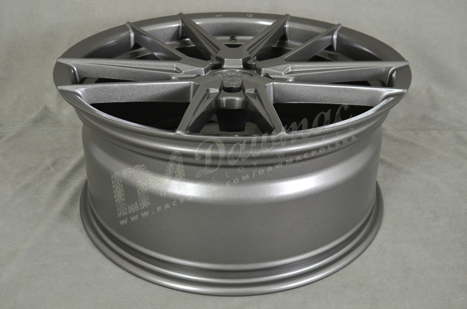 Quantum44 SFF1 20" 10J ET26 + 11J ET35 5x120 Diamond Graphite - obrazek 6