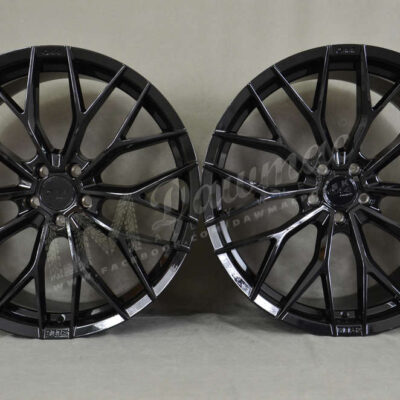 Quantum44 SFF2 21" 9,5J ET35 + 10,5J ET45 5x112 Platinum Black