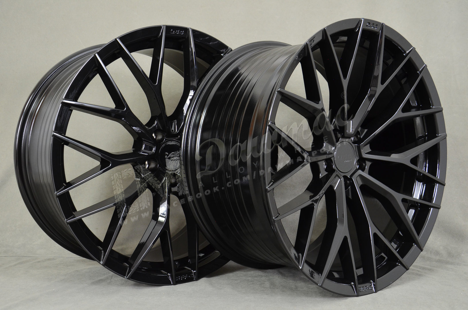 Quantum44 SFF2 21" 9,5J ET35 + 10,5J ET45 5x112 Platinum Black - obrazek 4