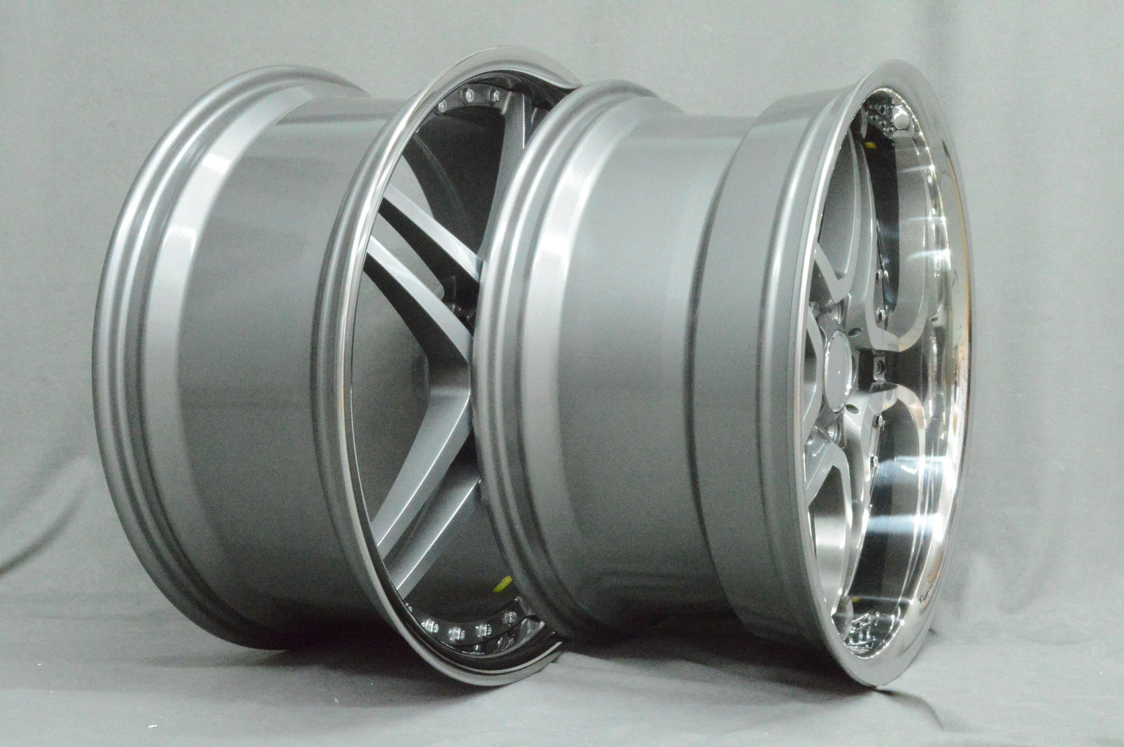 RUEDA ME47 20" 8,5J ET35 + 10J ET38 5x112 CGMF1 - obrazek 4