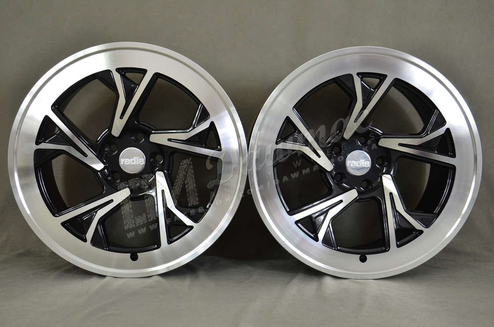 Radi8 R8-C5 18" 8,5J ET35 + 9,5J ET35 5x100 Gloss Black Machined Face