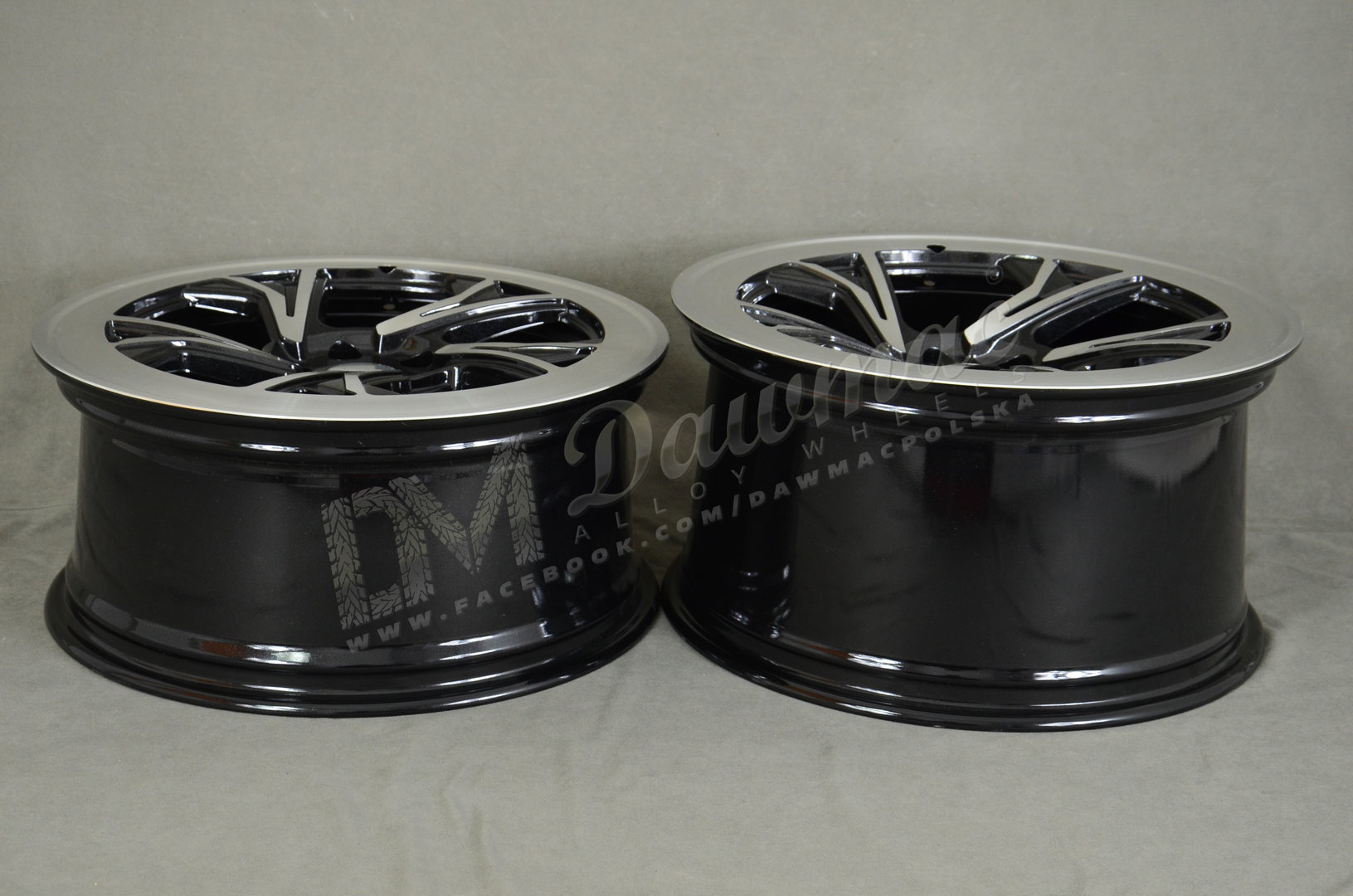 Radi8 R8-C5 19" 8,5J ET35 + 10J ET40 5x120 Gloss Black Machined Face - obrazek 8