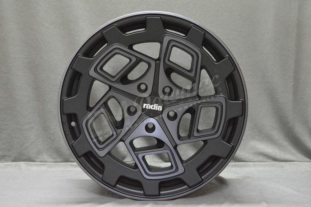 Radi8 R8-CM9 19" 8,5J ET42 + 10J ET42 5x112 Dark Mist