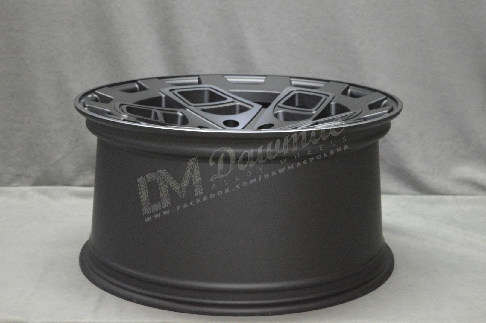 Radi8 R8-CM9 20" 8,5J ET42 + 10J ET42 5x112 Dark Mist - obrazek 9