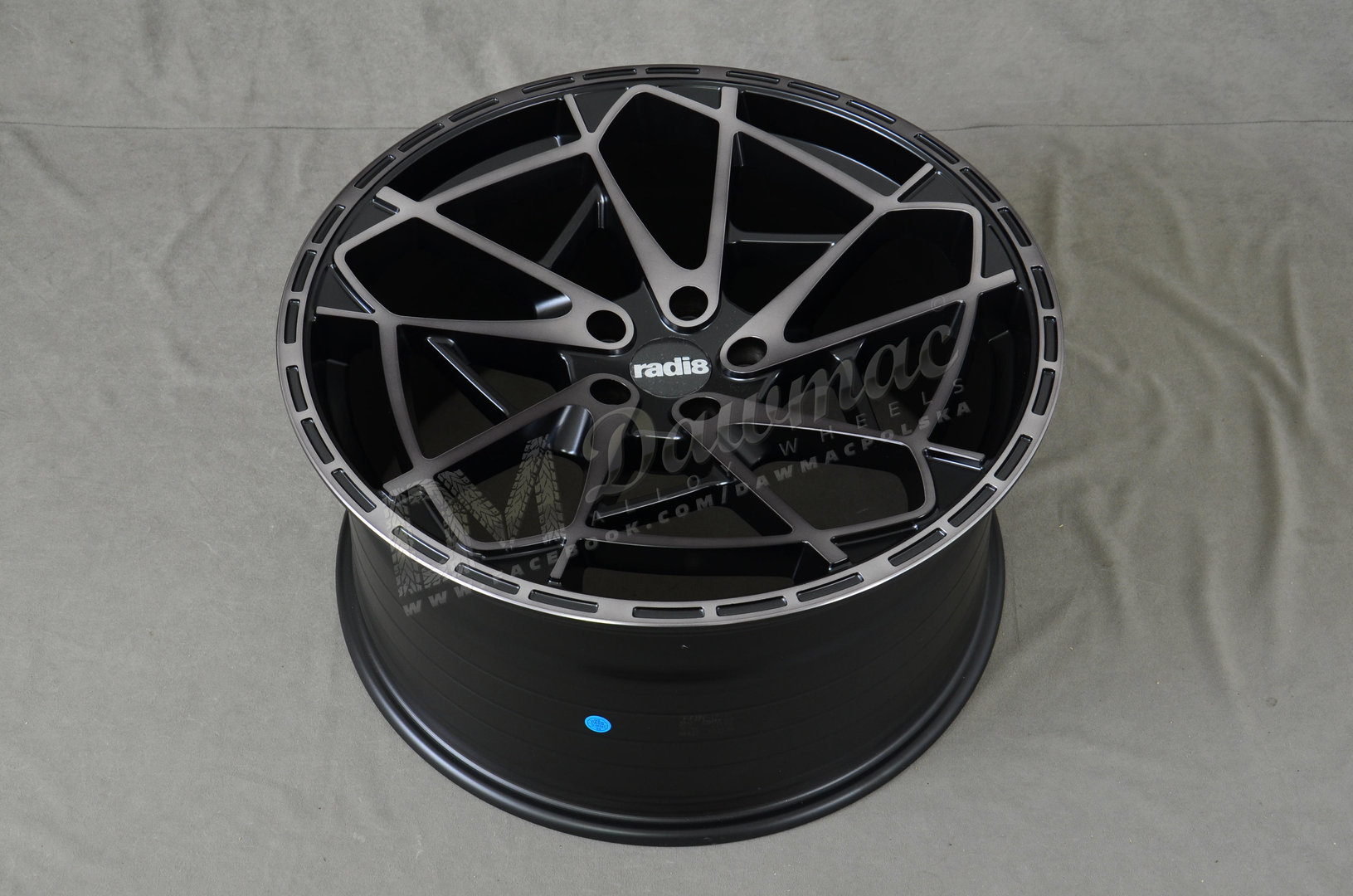 Radi8 R8-HS9 20" 8,5J ET35 + 10J ET42 5x120 Dark Mist - obrazek 6