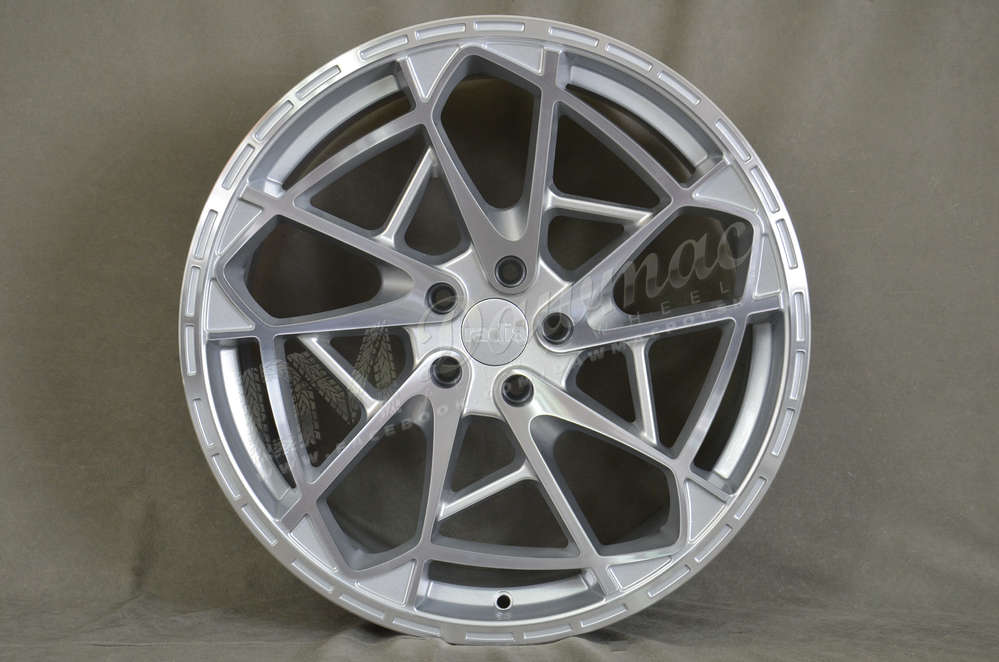 Radi8 R8-HS9 20" 8,5J ET38 5x112 + 10J ET43 Silver Machined
