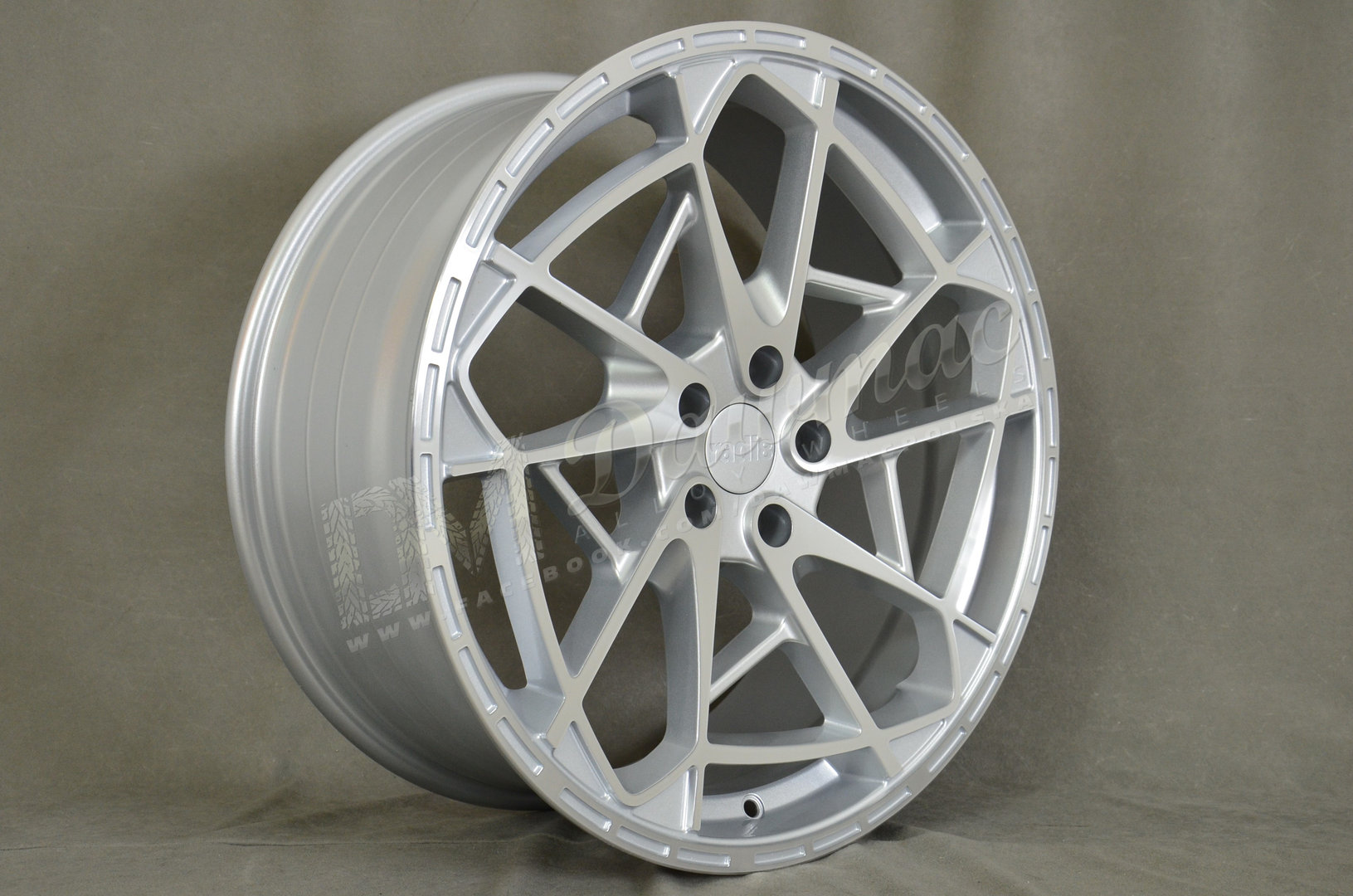 Radi8 R8-HS9 20" 8,5J ET38 5x112 + 10J ET43 Silver Machined - obrazek 3