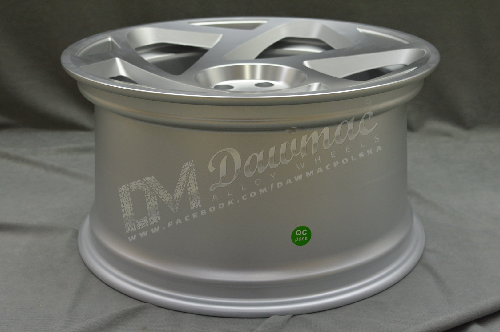 Radi8 R8-S5 18" 9,5J ET42 5x112 Matt Silver Machined Face - obrazek 7