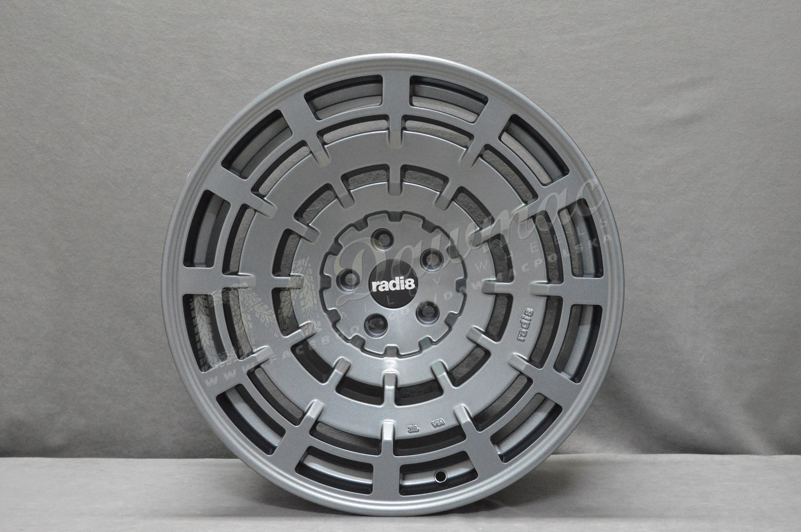 Radi8 R8-SD11 19" 8,5J ET35 + 10J ET40 5x112 Gun Metal - obrazek 2