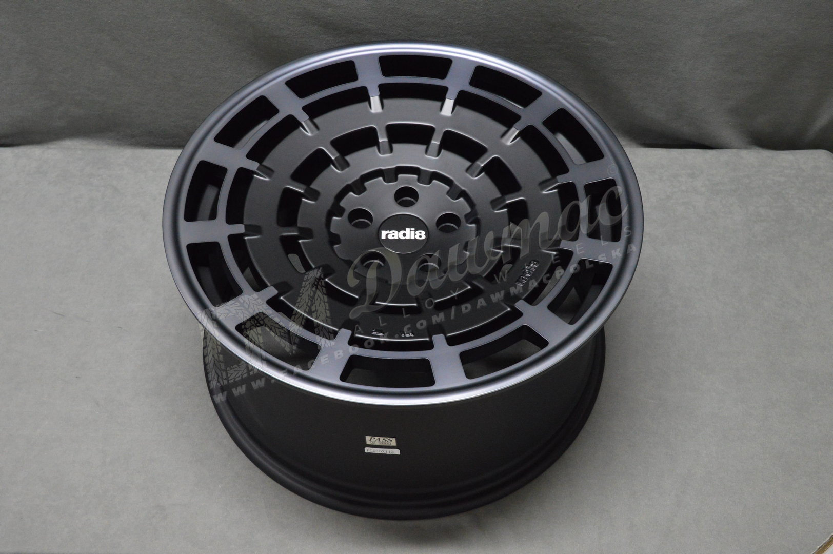 Radi8 R8-SD11 19" 8,5J ET35 + 10J ET40 5x120 Dark Mist - obrazek 6