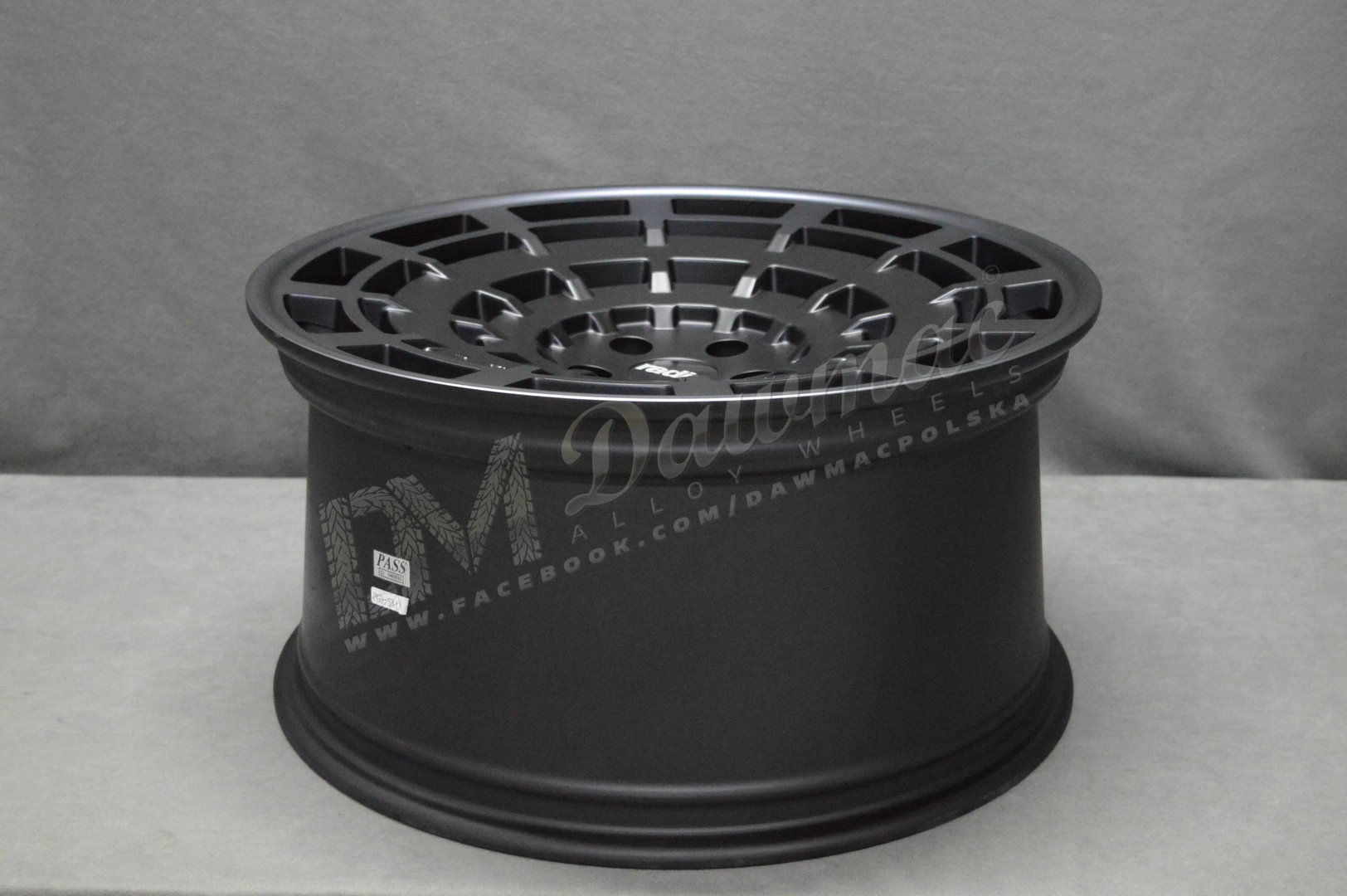 Radi8 R8-SD11 19" 8,5J ET35 + 10J ET40 5x120 Dark Mist - obrazek 7