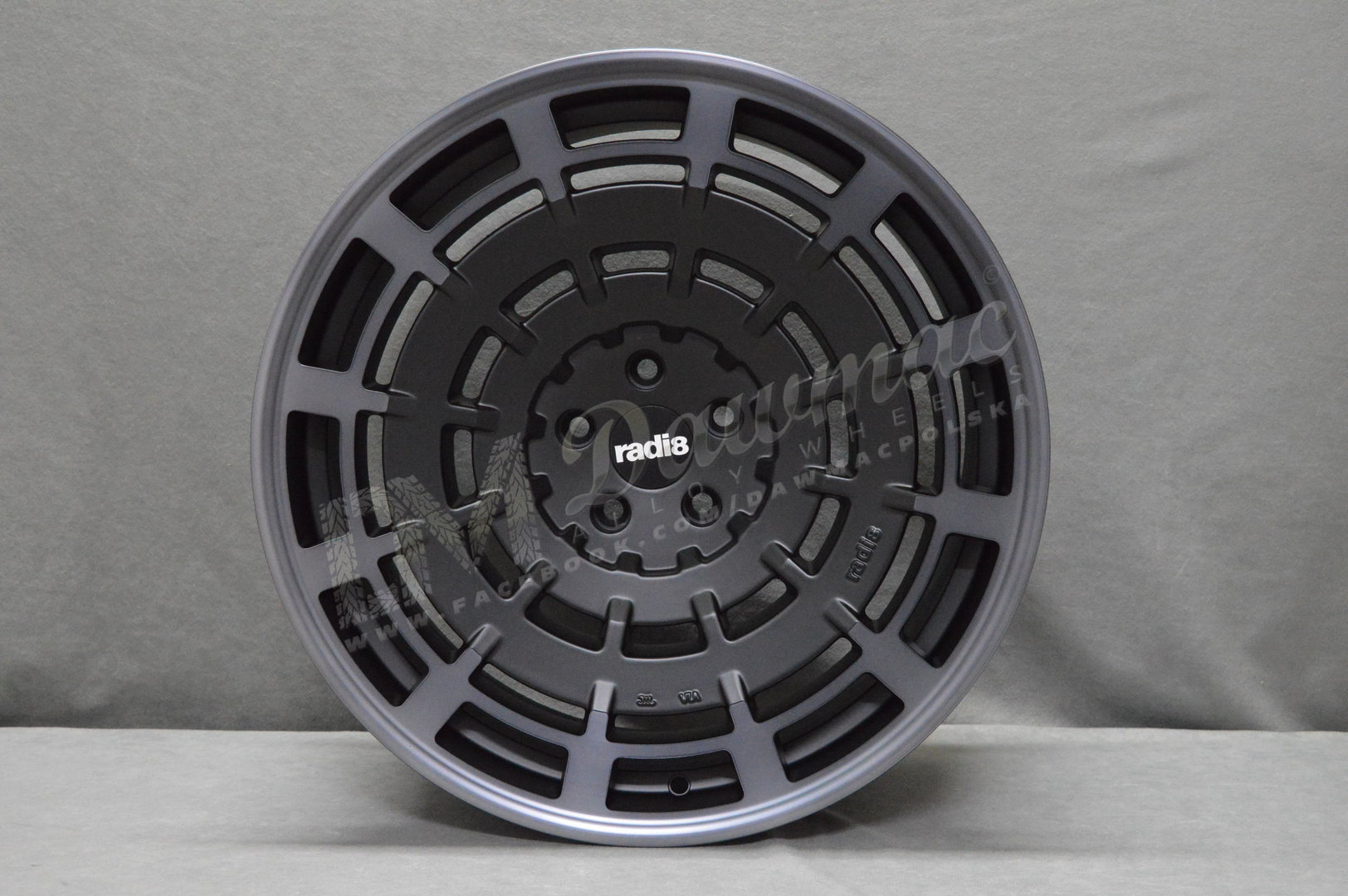 Radi8 R8-SD11 20" 8,5J ET42 + 10J ET42 5x112 Dark Mist - obrazek 2
