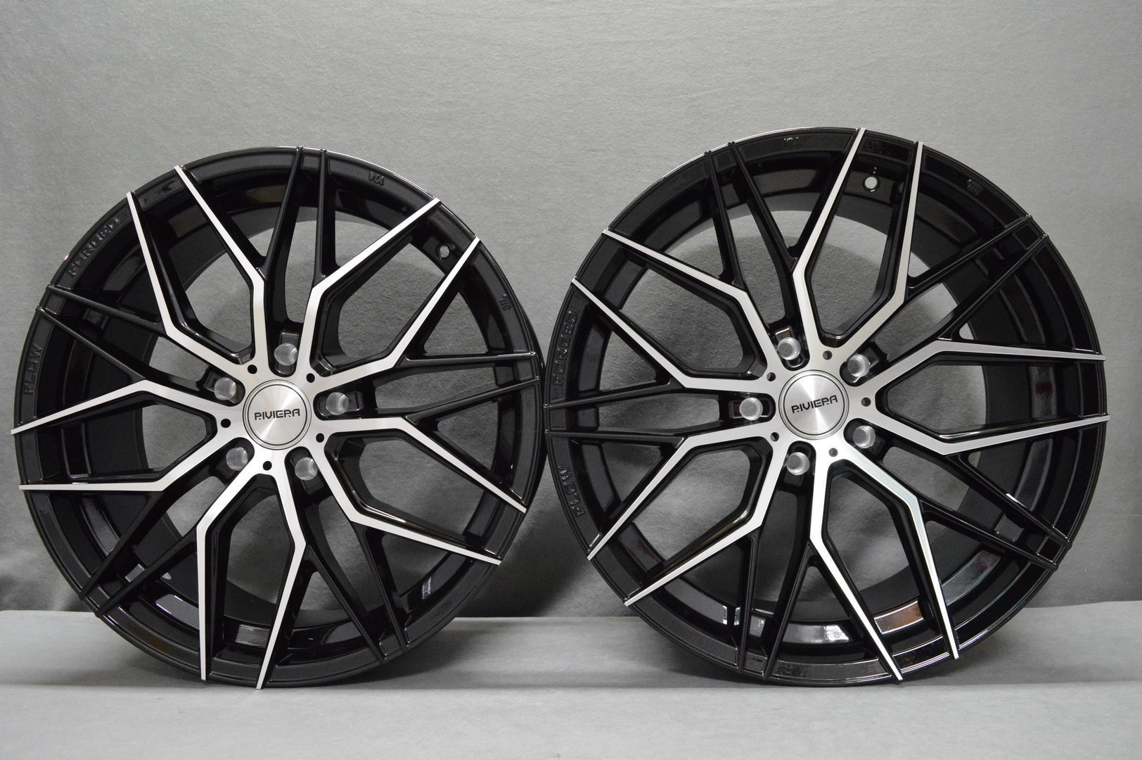 Riviera RF101 21" 9J ET15-45 BLANK Black Polished - obrazek 2