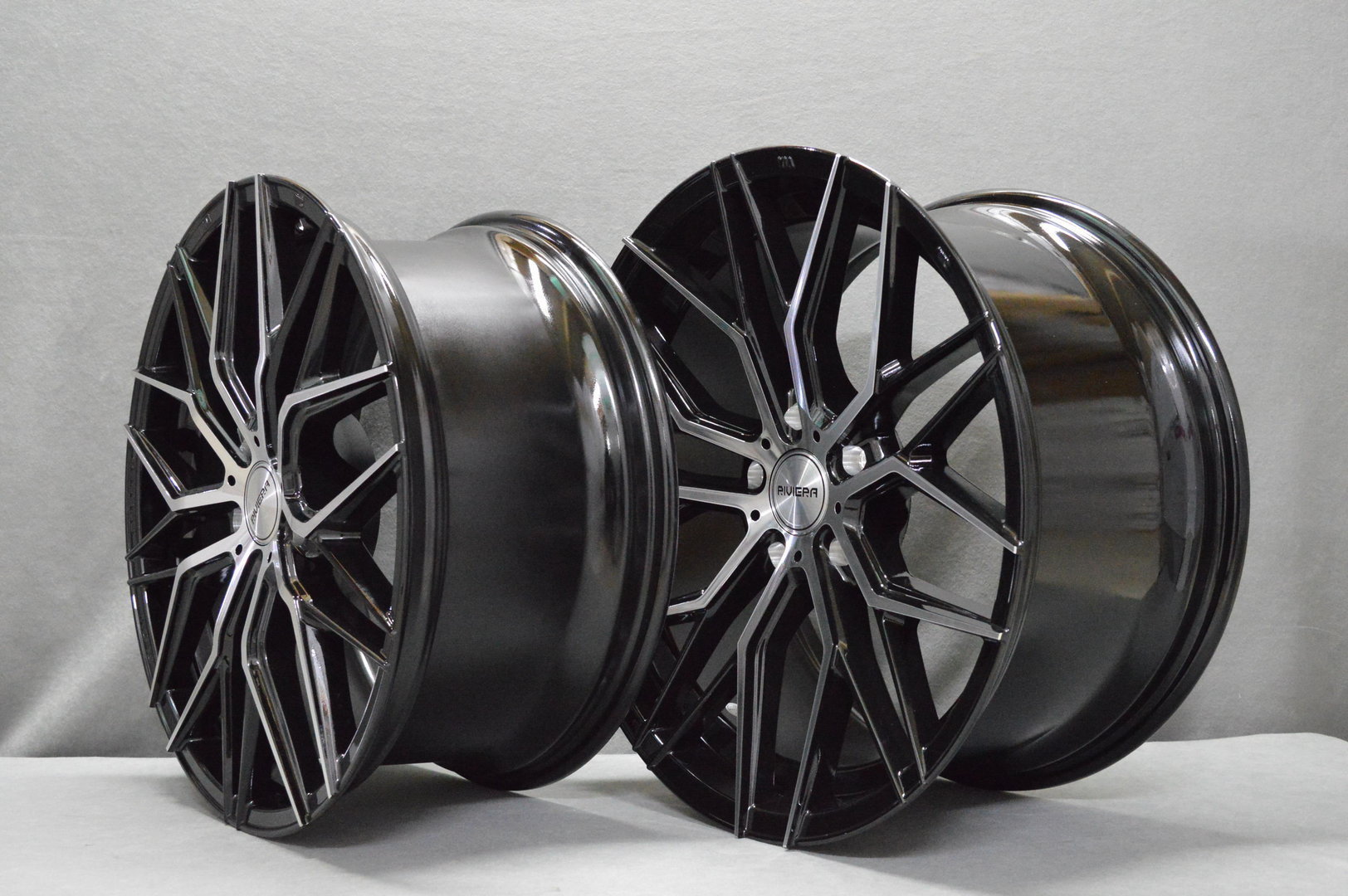 Riviera RF101 21" 9J ET15-45 BLANK Black Polished - obrazek 4