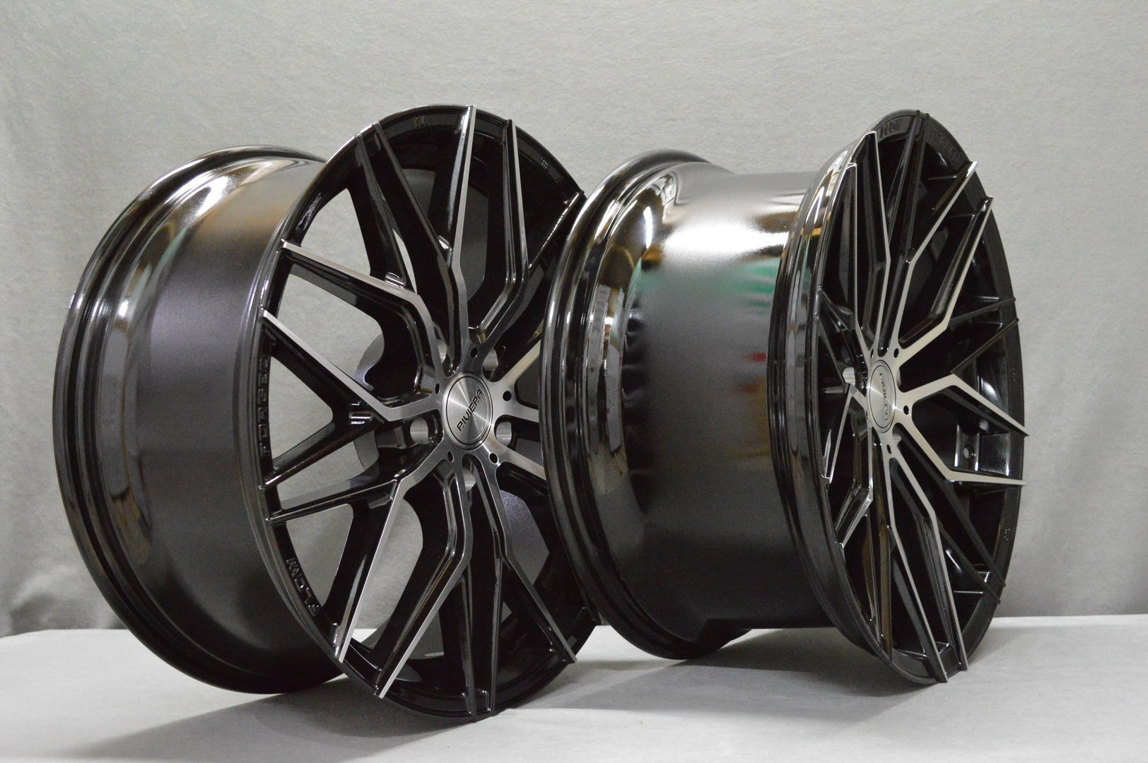 Riviera RF101 21" 9J ET15-45 BLANK Black Polished - obrazek 5