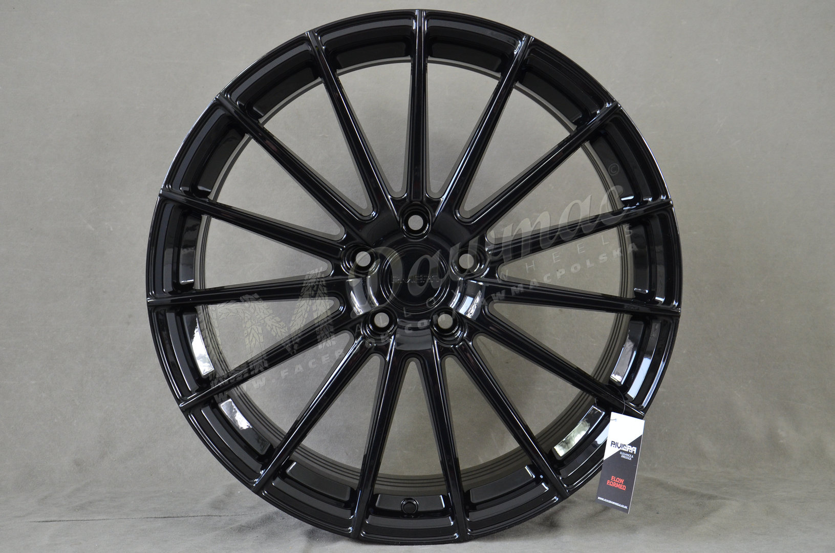 Riviera RF105 20" 10J Gloss Black - obrazek 2