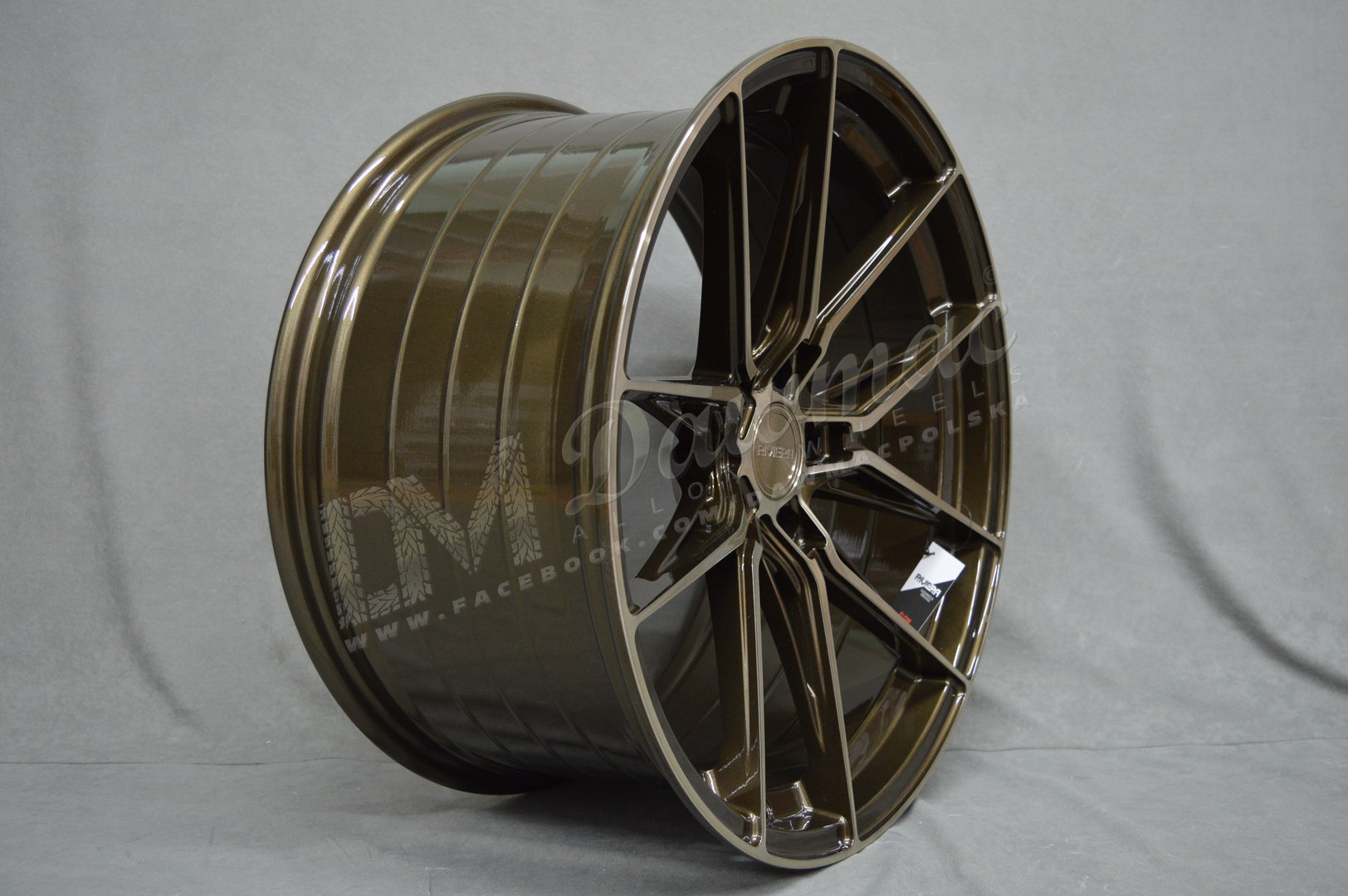 Riviera RF107 20" 10J ET15-ET45 BLANK Bronze Double Dark Tint - obrazek 3