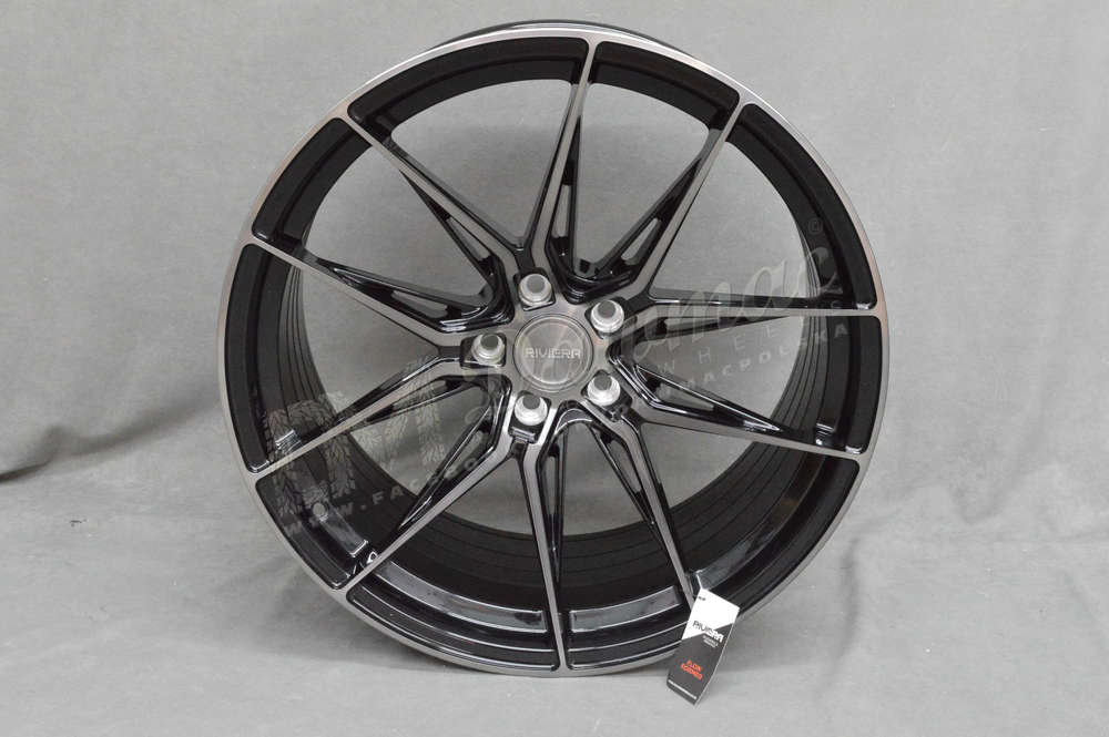 Riviera RF107 20" 10J ET40 5x120 Black Polished Dark Tint