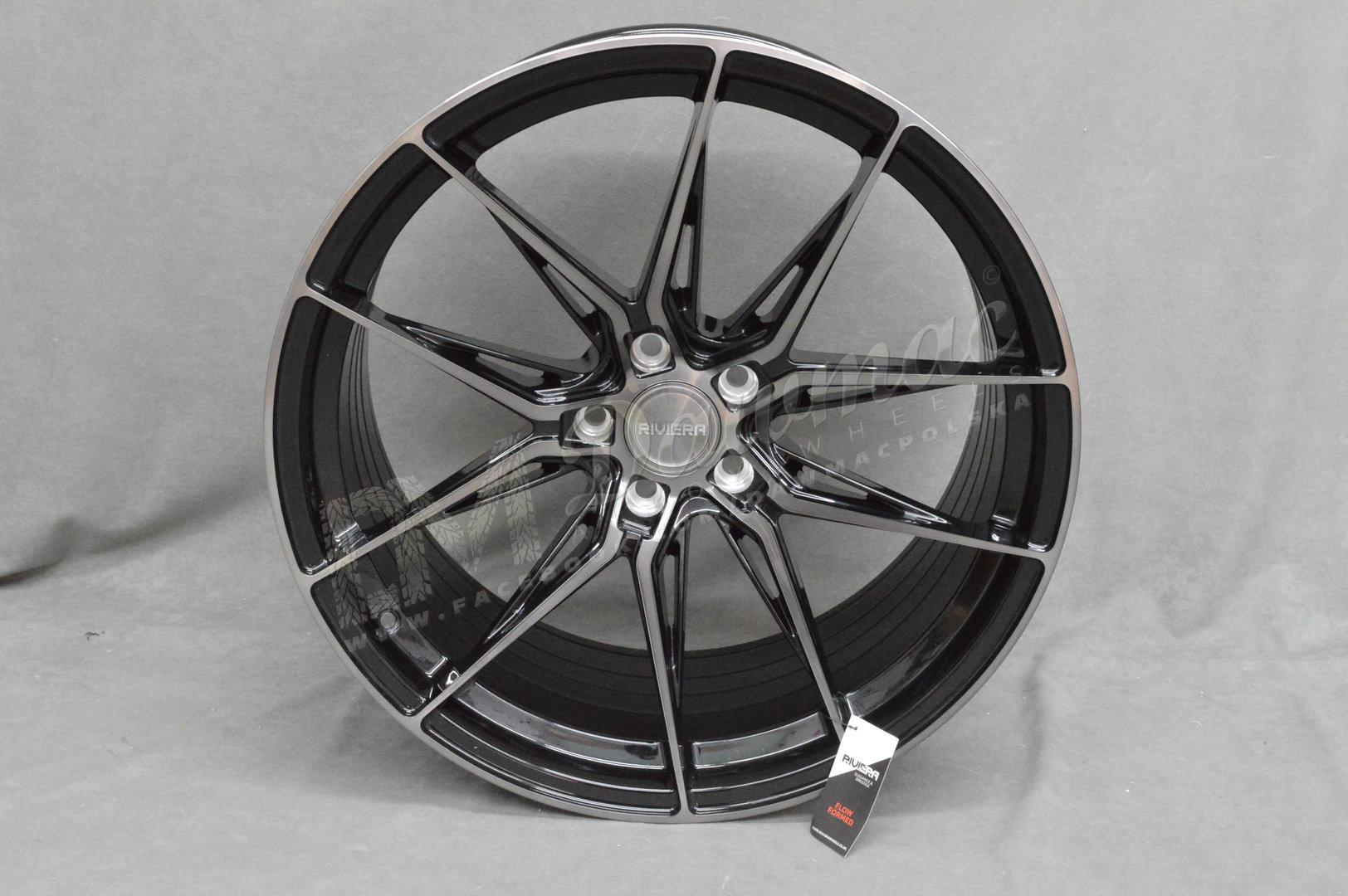 Riviera RF107 20" 10J ET40 5x120 Black Polished Dark Tint - obrazek 2