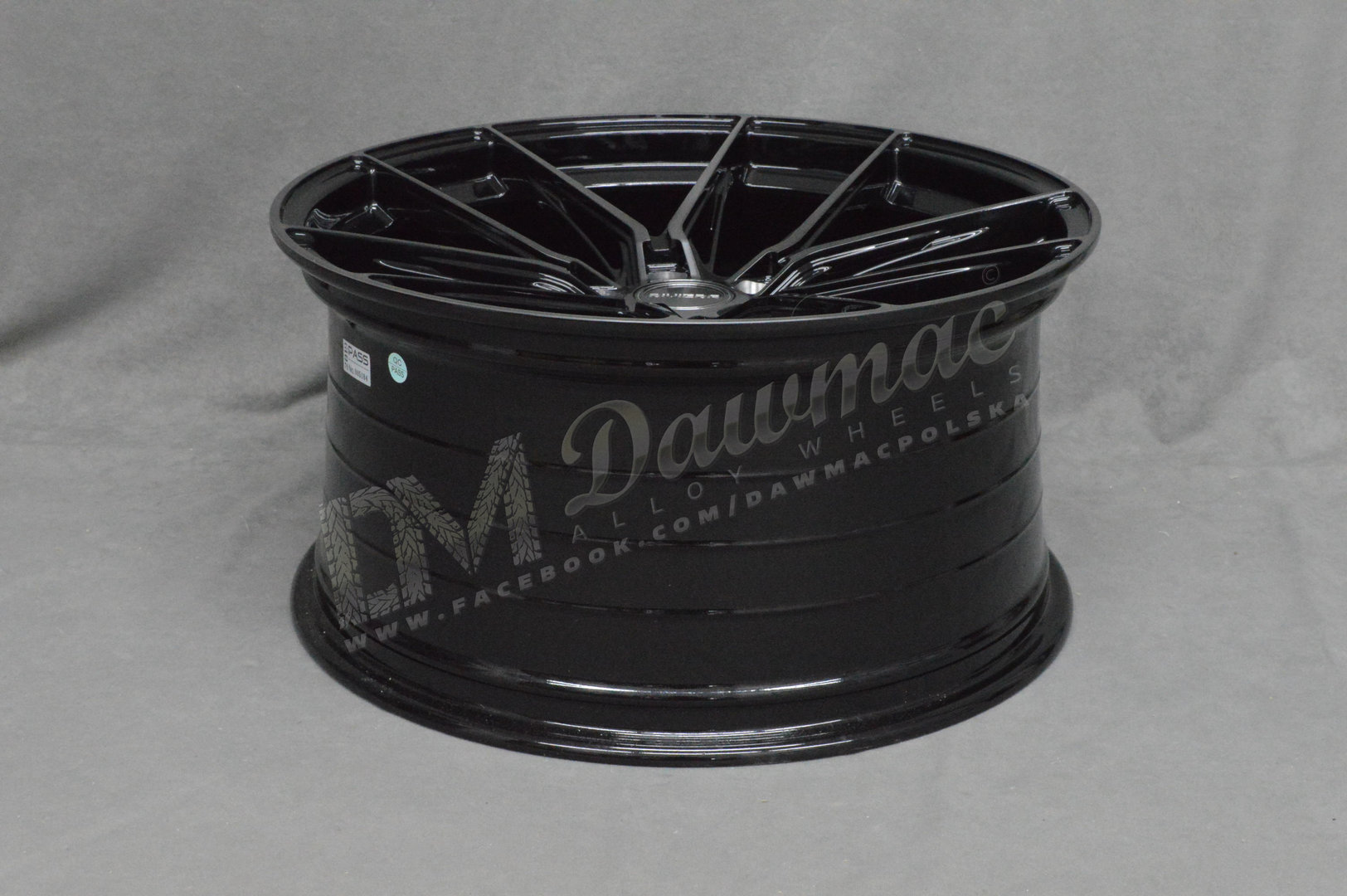 Riviera RF107 20" 10J ET40 5x120 Black Polished Dark Tint - obrazek 6