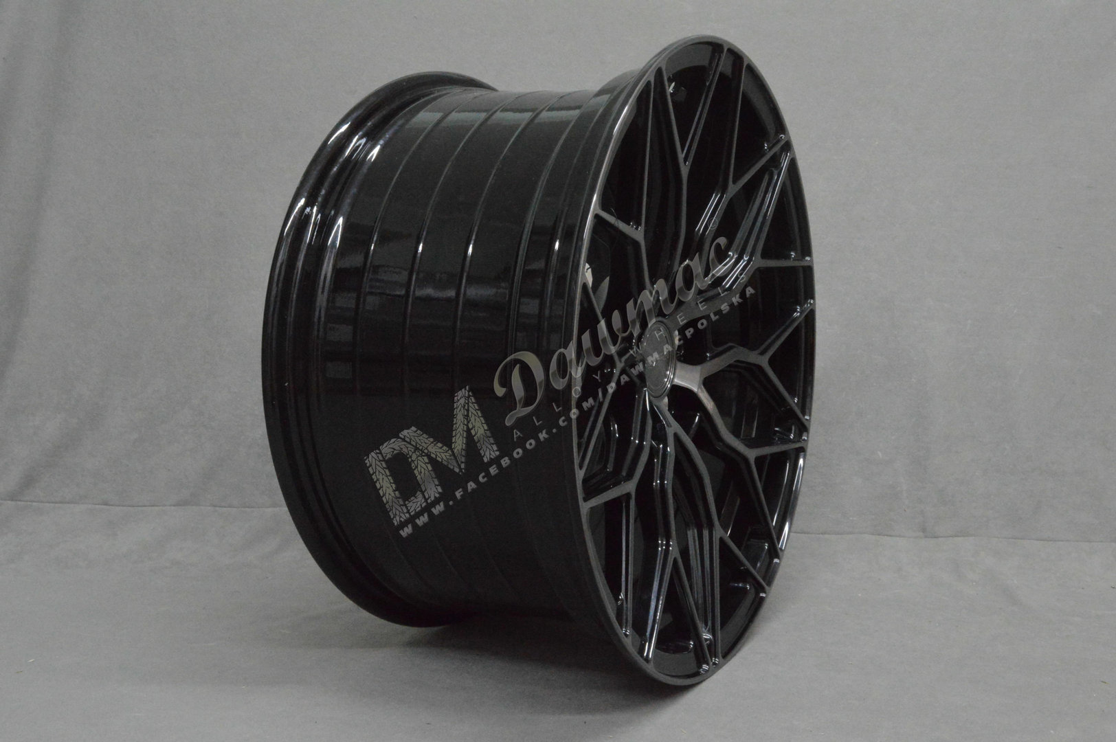 Riviera RF108 19" 8,5J ET15-45 BLANK Black Polished Dark Tint - obrazek 4