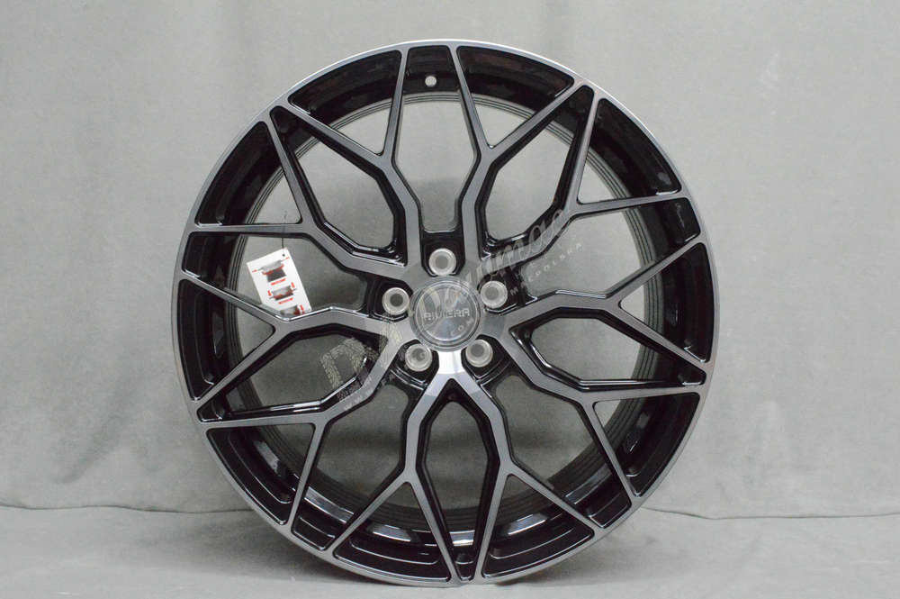 Riviera RF108 20" 8,5J ET15-45 BLANK Black Polished Dark Tint