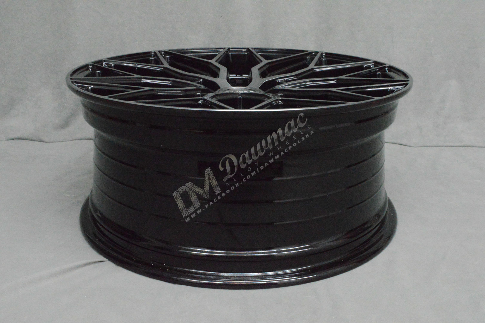 Riviera RF108 21" 10,5J ET35 5x120 Black Polished Dark Tint - obrazek 8