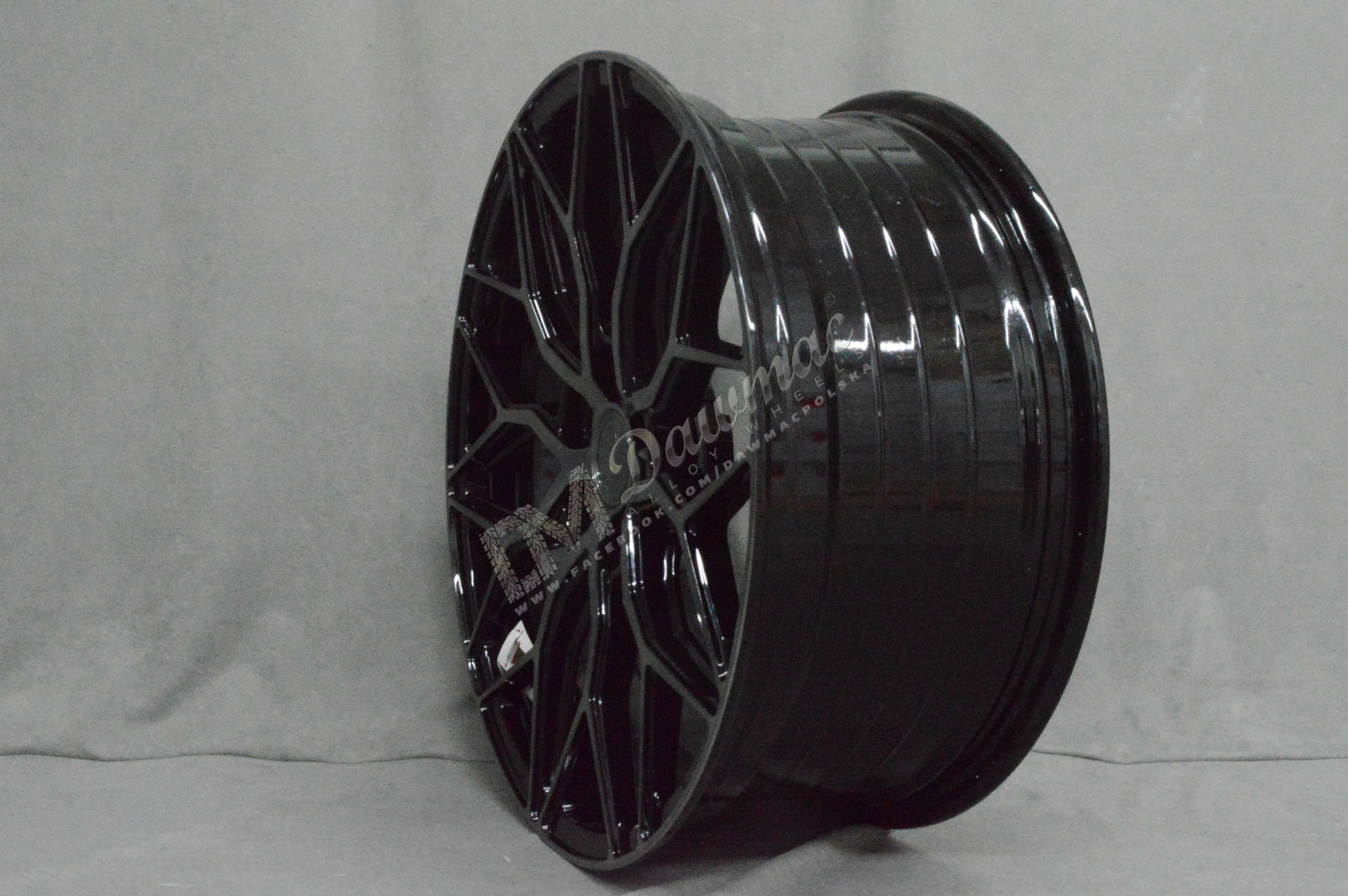 Riviera RF108 21" 9J ET30 + 10,5J ET35 5x120 Black Polished Dark Tint - obrazek 3