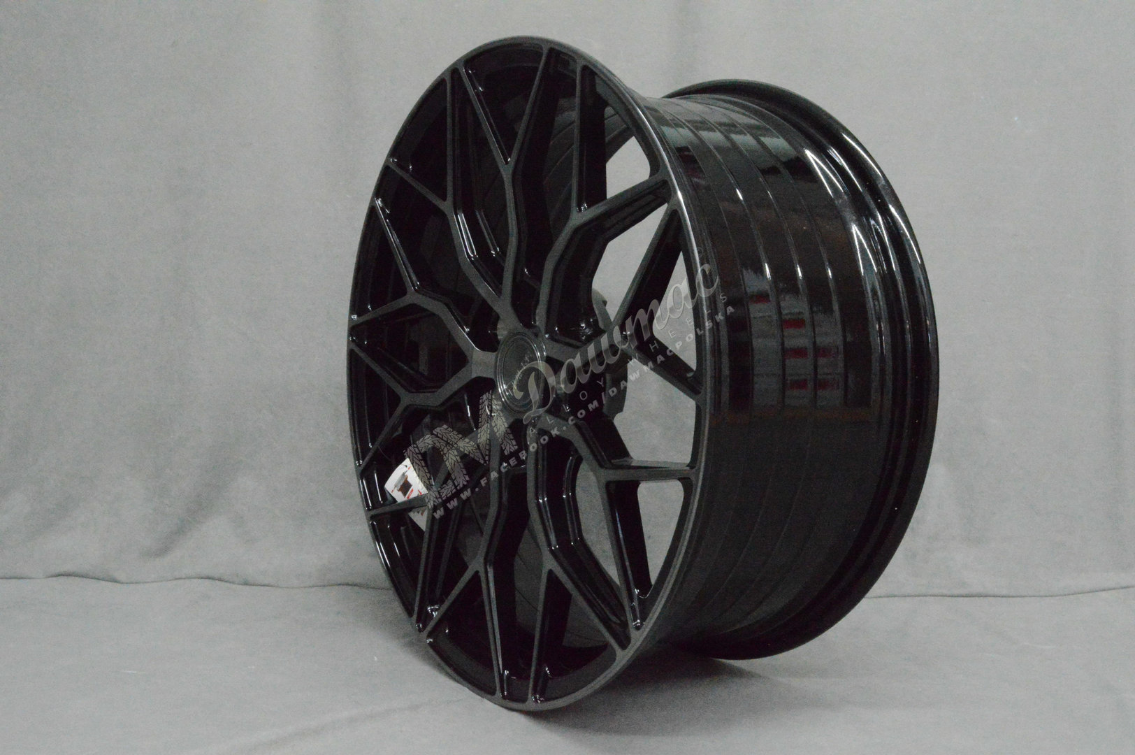 Riviera RF108 21" 9J ET30 5x120 Black Polished Dark Tint - obrazek 5