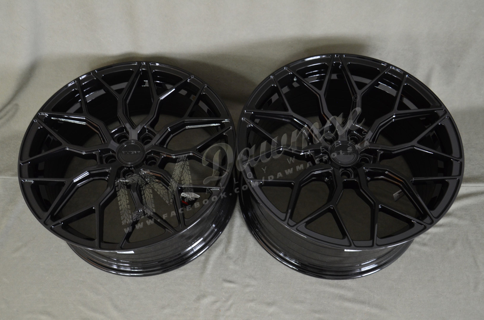 Riviera RF108 22" 10,5J ET15-45 BLANK Gloss Black - obrazek 6