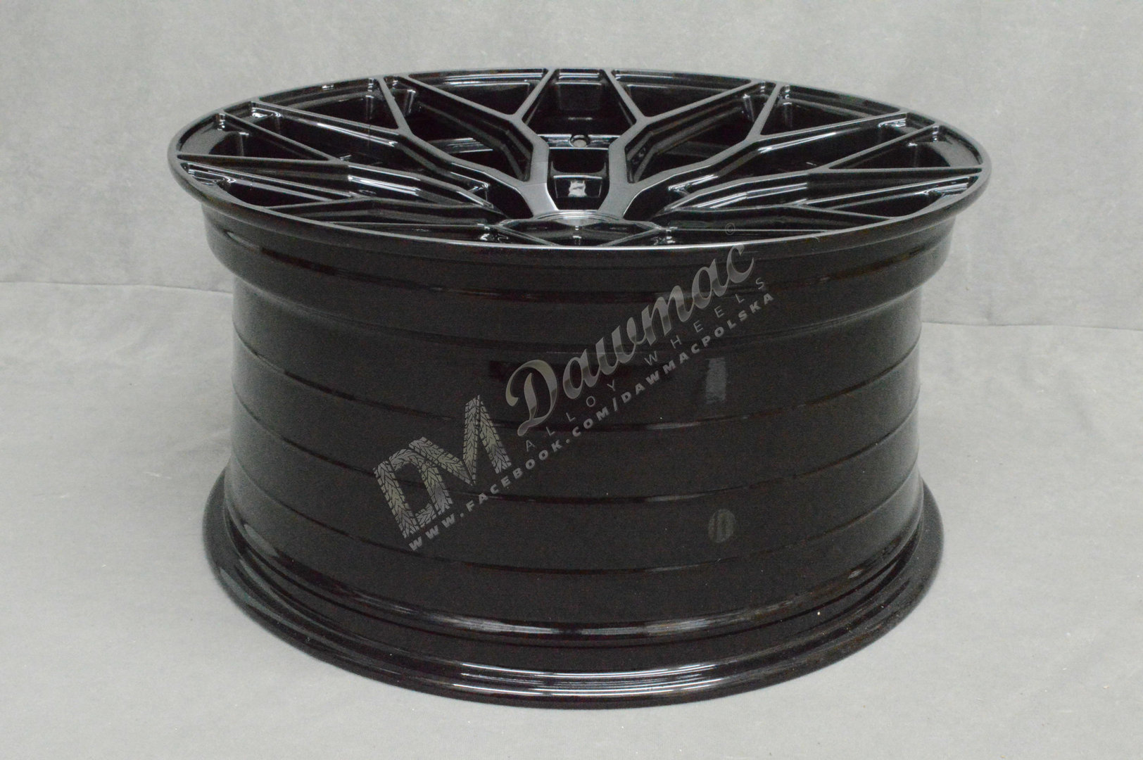 Riviera RF108 22" 10,5J ET35 5x120 Black Polished Dark Tint - obrazek 6