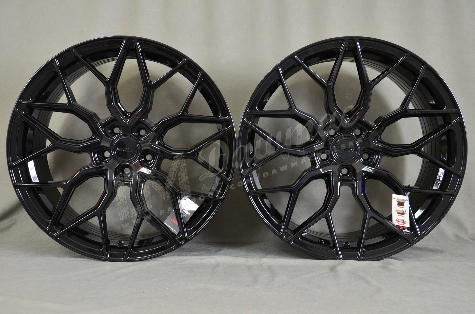 Riviera RF108 22" 10,5J ET50 5x130 Gloss Black - obrazek 2