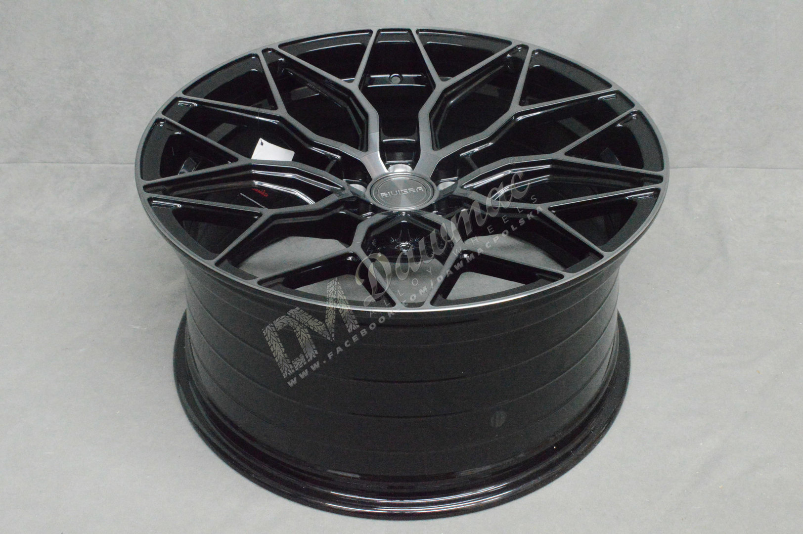 Riviera RF108 22" 9J ET30 5x120 Black Polished Dark Tint - obrazek 5