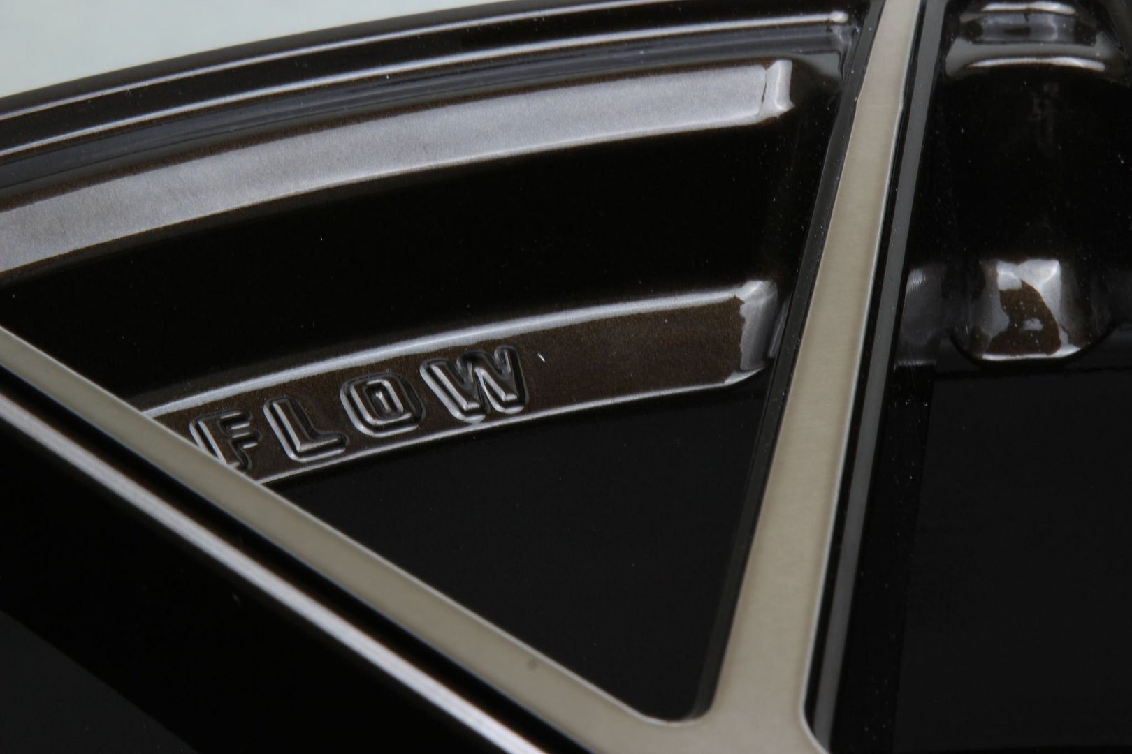 Riviera RF2 19" 9,5J ET42 5x112 Bronze Double Dark Tint - obrazek 6