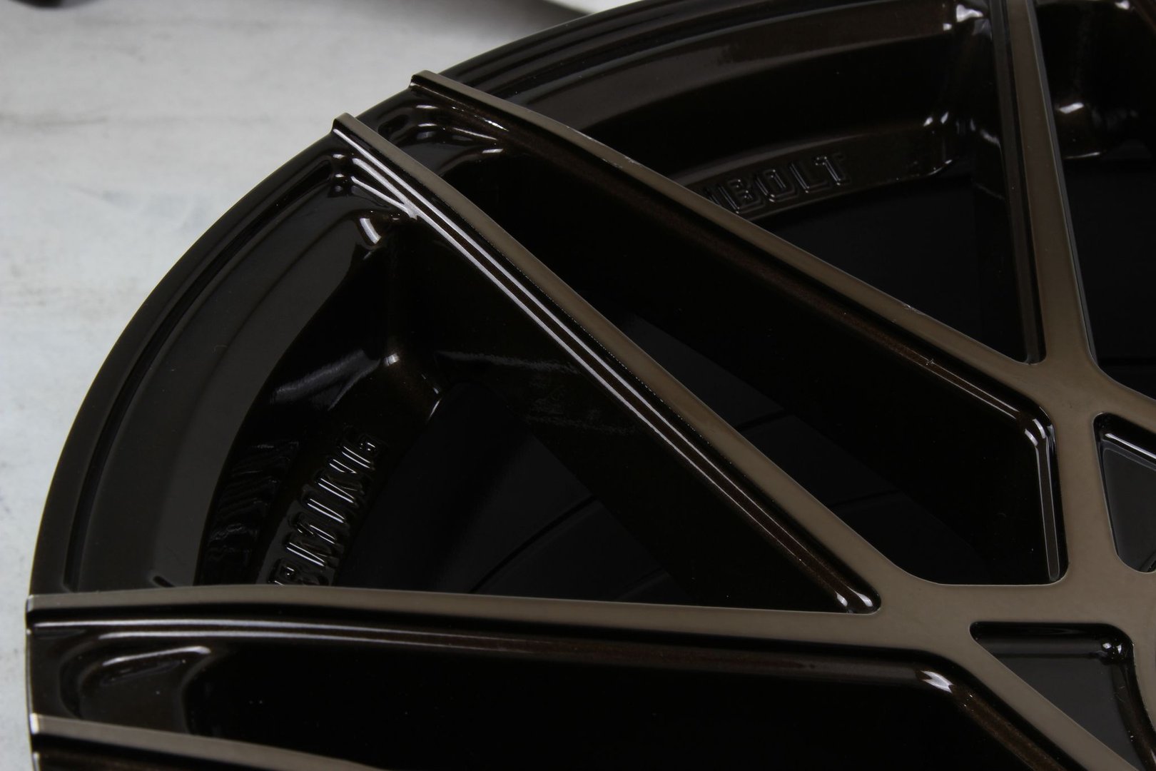 Riviera RF2 19" 9,5J ET42 5x112 Bronze Double Dark Tint - obrazek 8