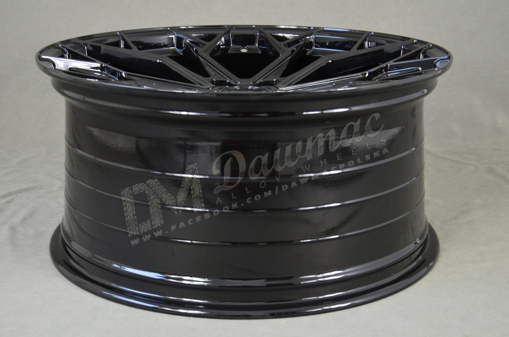 Riviera RF5 22" 10,5J ET20-45 BLANK Gloss Black - obrazek 6