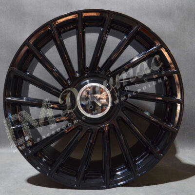 Riviera RF8 20" 10J ET45 5x112 Gloss Black