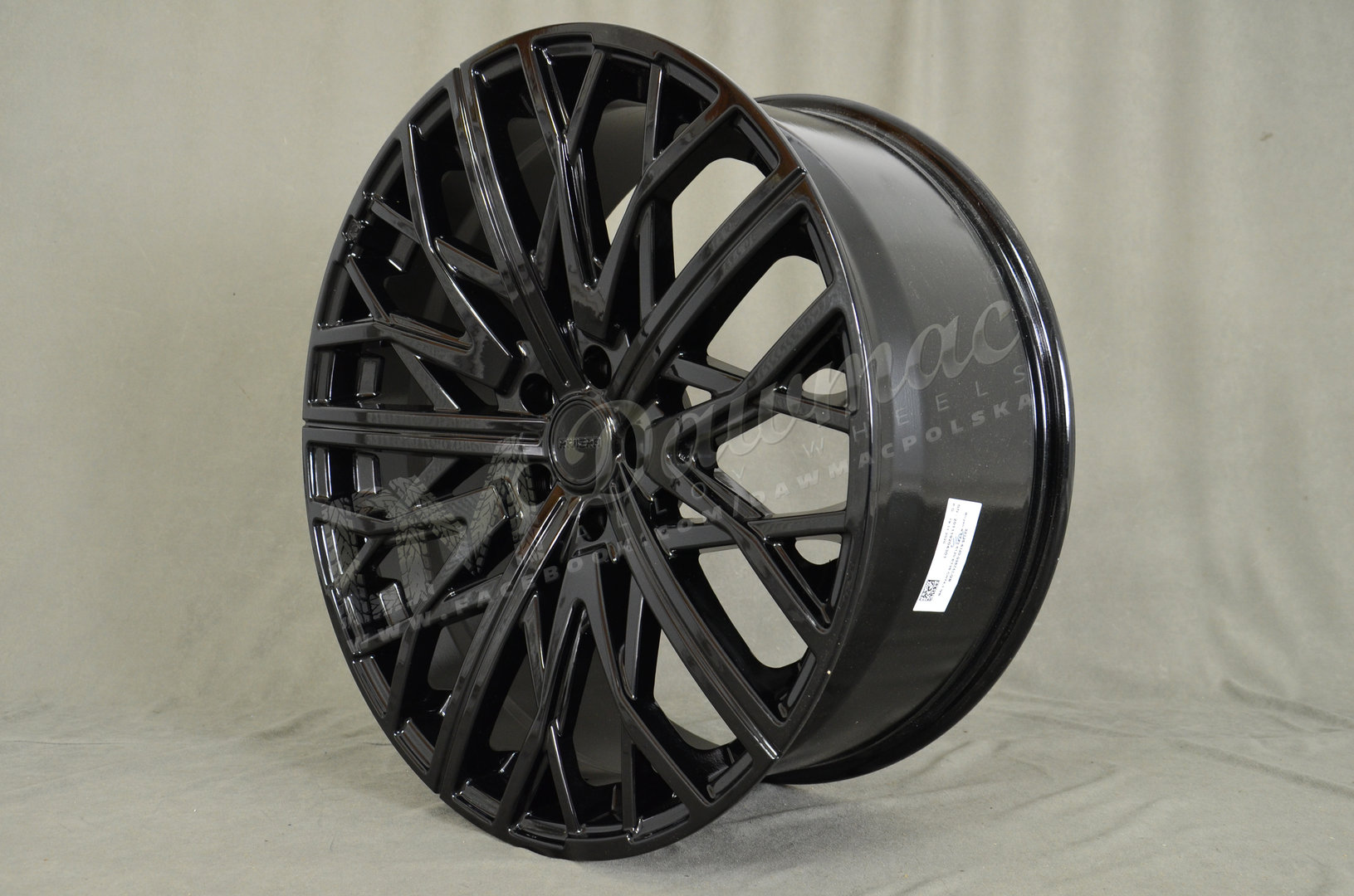 Riviera RV131 22" 9,5J ET35 5x120 Gloss Black - obrazek 4