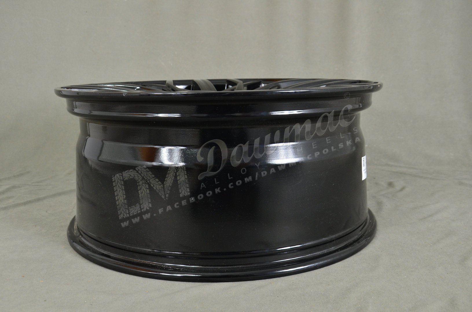 Riviera RV131 22" 9,5J ET35 5x120 Gloss Black - obrazek 7