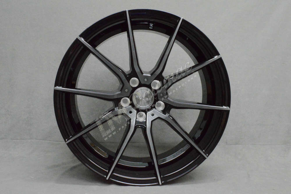 Riviera RV193 20" 8.5J Black Polished Dark Tint