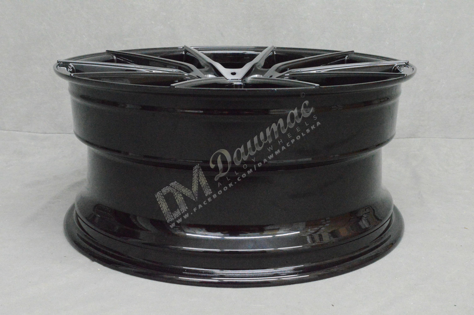 Riviera RV193 20" 8.5J Black Polished Dark Tint - obrazek 7