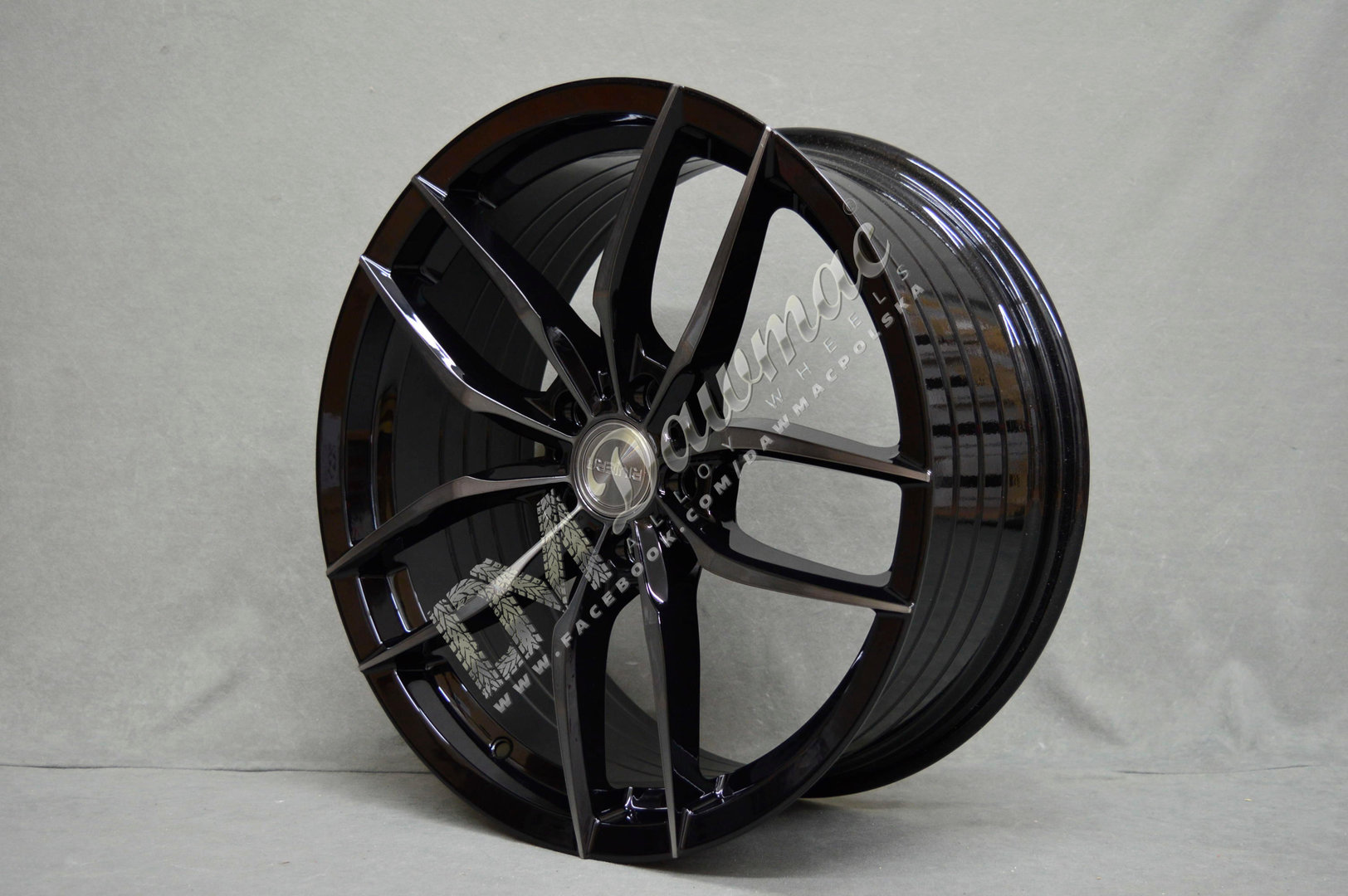 Riviera RV195 19'' 8,5J ET45 5x112 Black Polish Dark Tint - obrazek 3