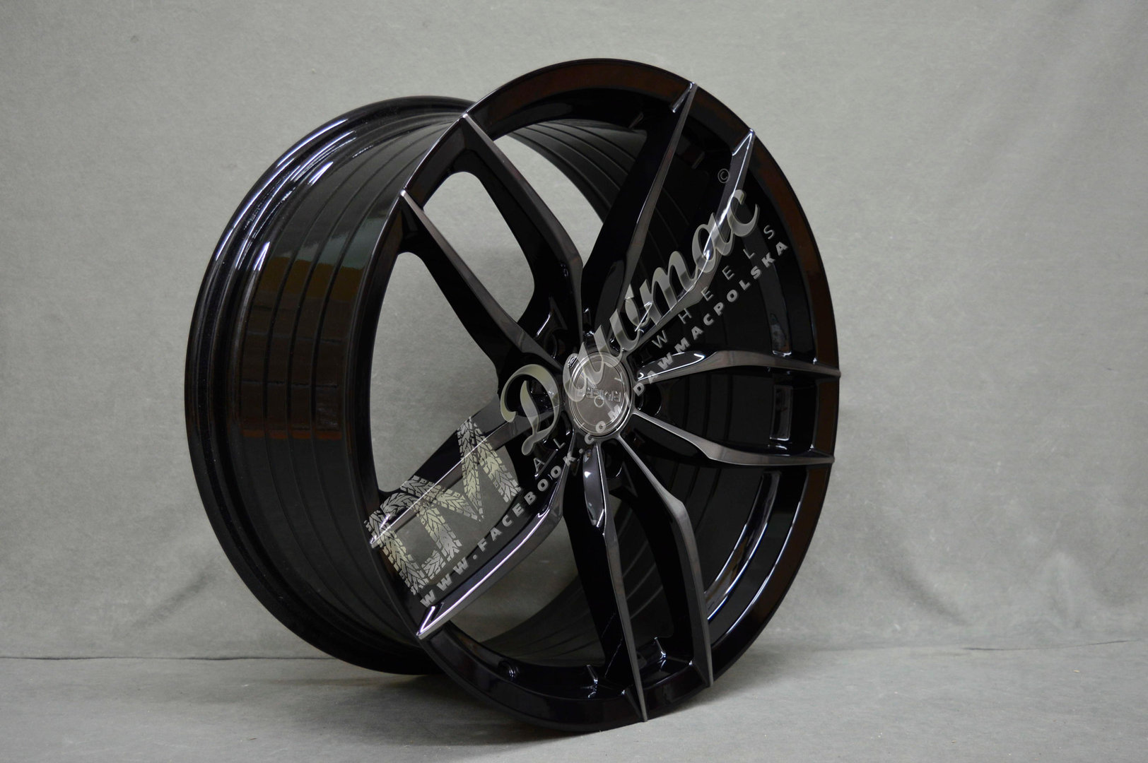 Riviera RV195 19'' 8,5J ET45 5x112 Black Polish Dark Tint - obrazek 4