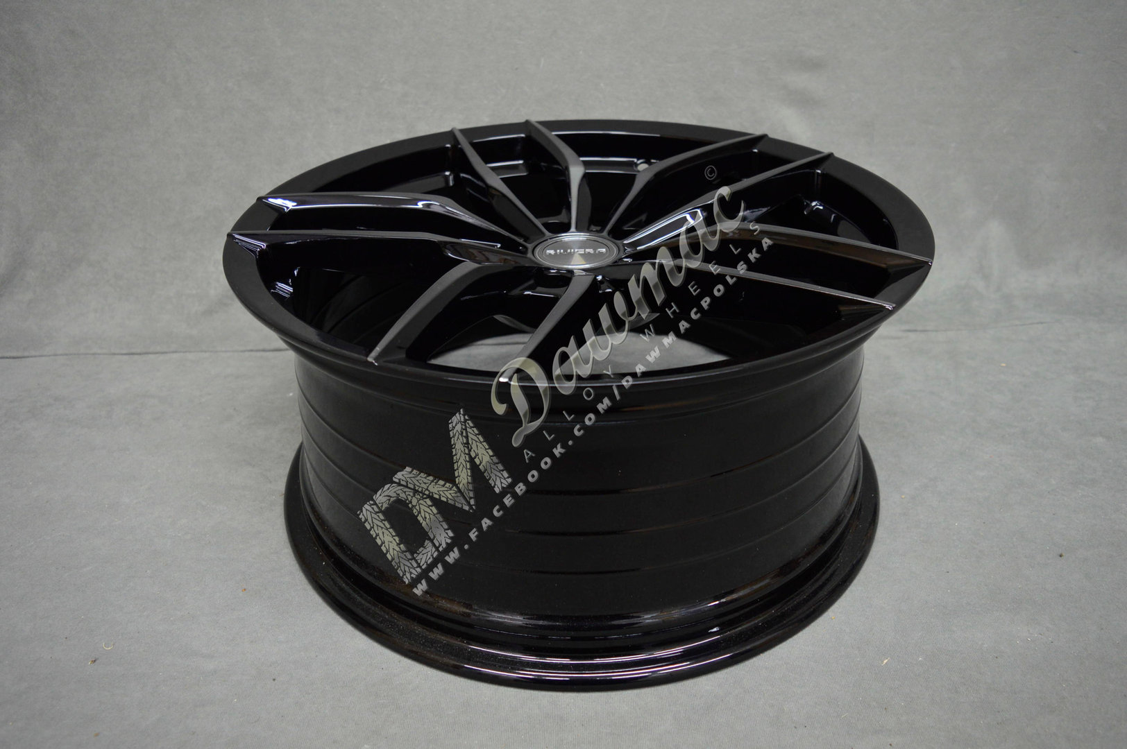 Riviera RV195 19'' 8,5J ET45 5x112 Black Polish Dark Tint - obrazek 6